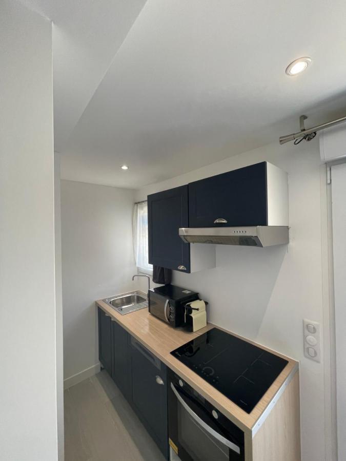 Studio En Bas De Villa Avec Piscine Proche Bord De Mer Cagnes-sur-Mer Dış mekan fotoğraf